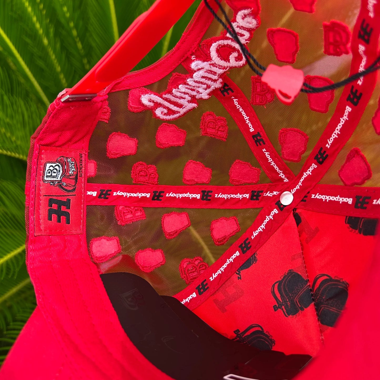 Gorra 31 Hats x Backpack Boyz “LA MOCHILA” FULL SET