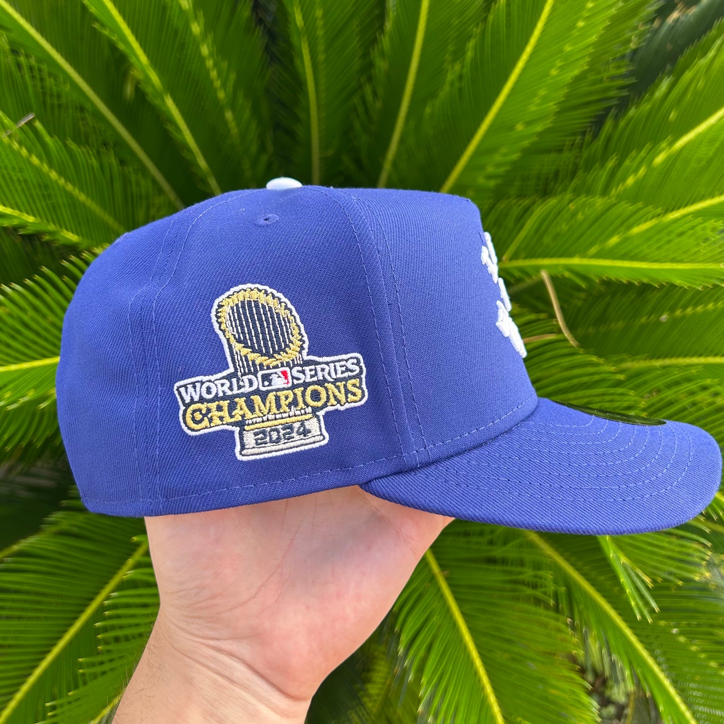Gorra Exclusiva Born x Raised “Lets Go Dodgers”