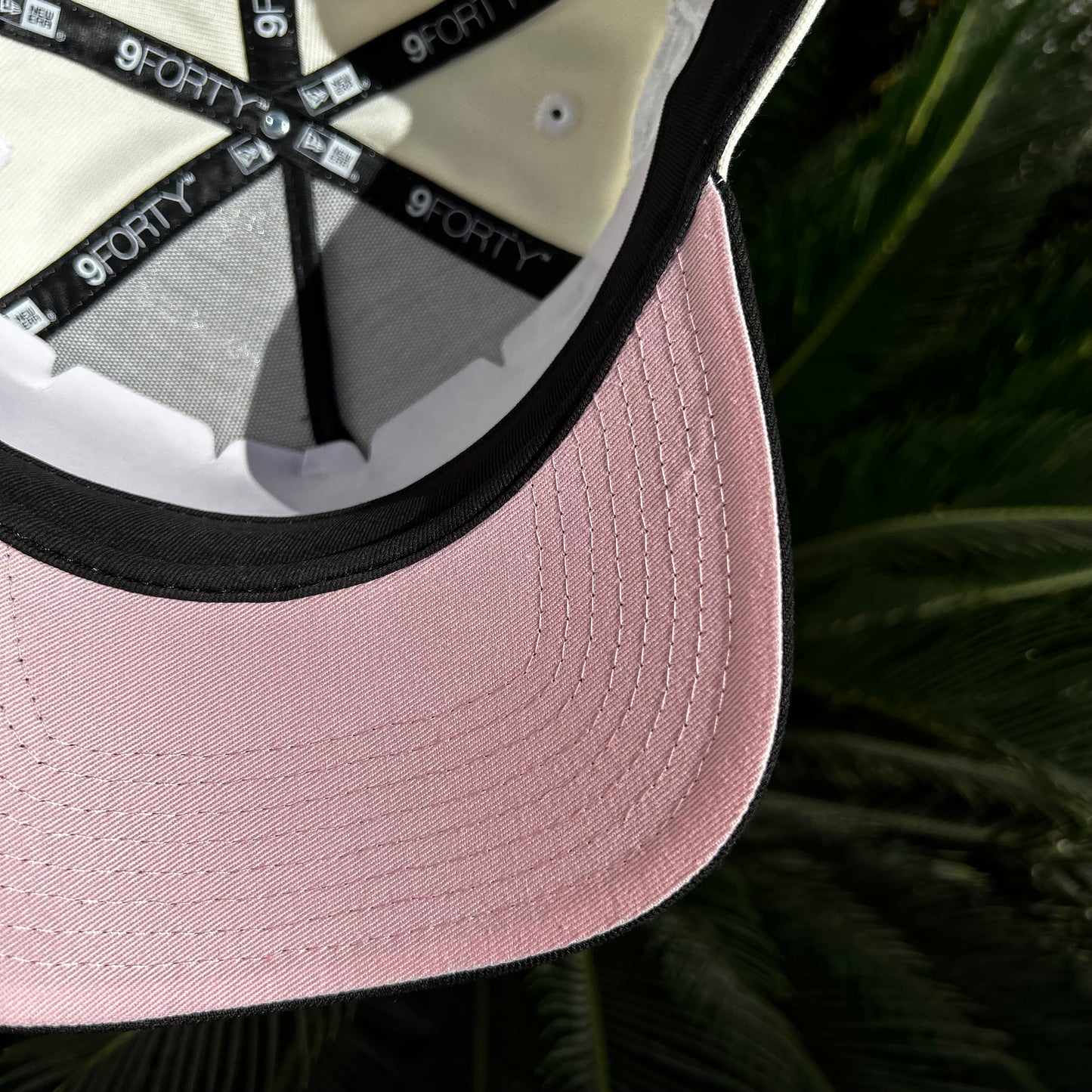 Gorra Exclusiva Anaheim Ducks - Unitalla / Blanco/Negro