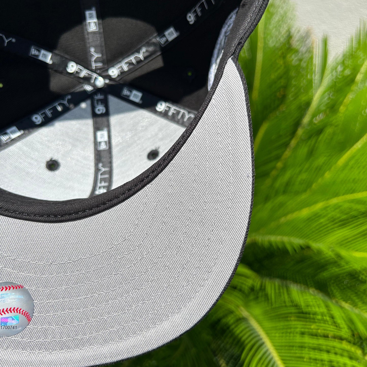 Gorra Exclusiva Angels "Upside Down" - Hats Tricks