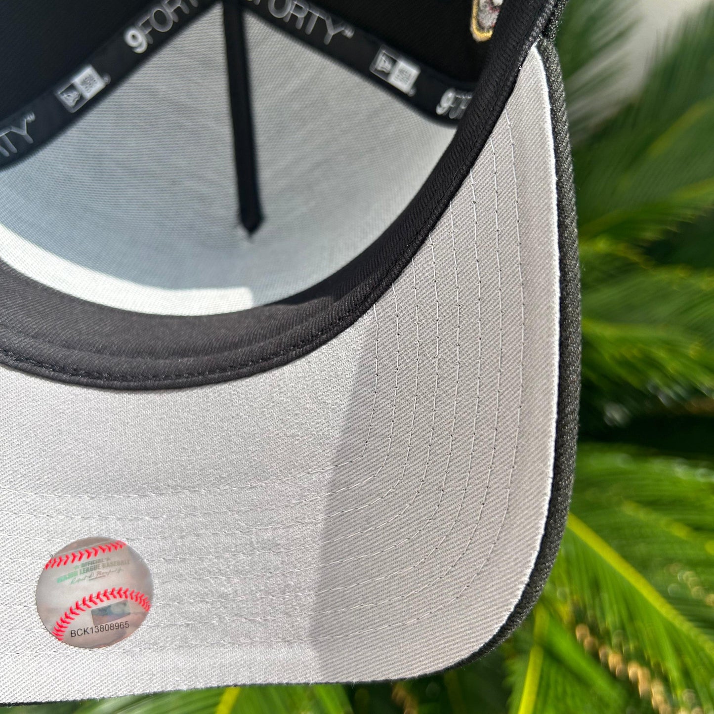 Gorra Exclusiva Angels "Upside Down" - Hats Tricks