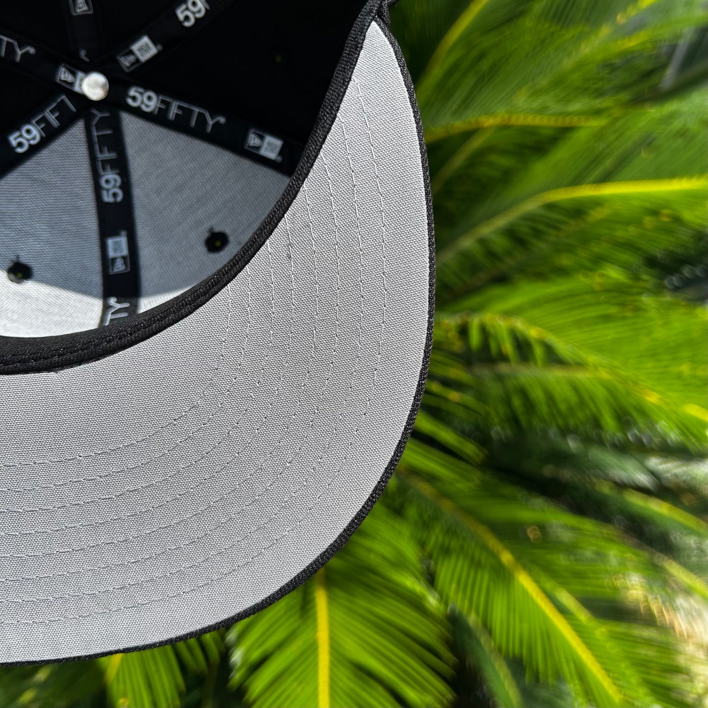 Gorra Exclusiva New Era x Supreme Champion Rings Negro - 7 1/2