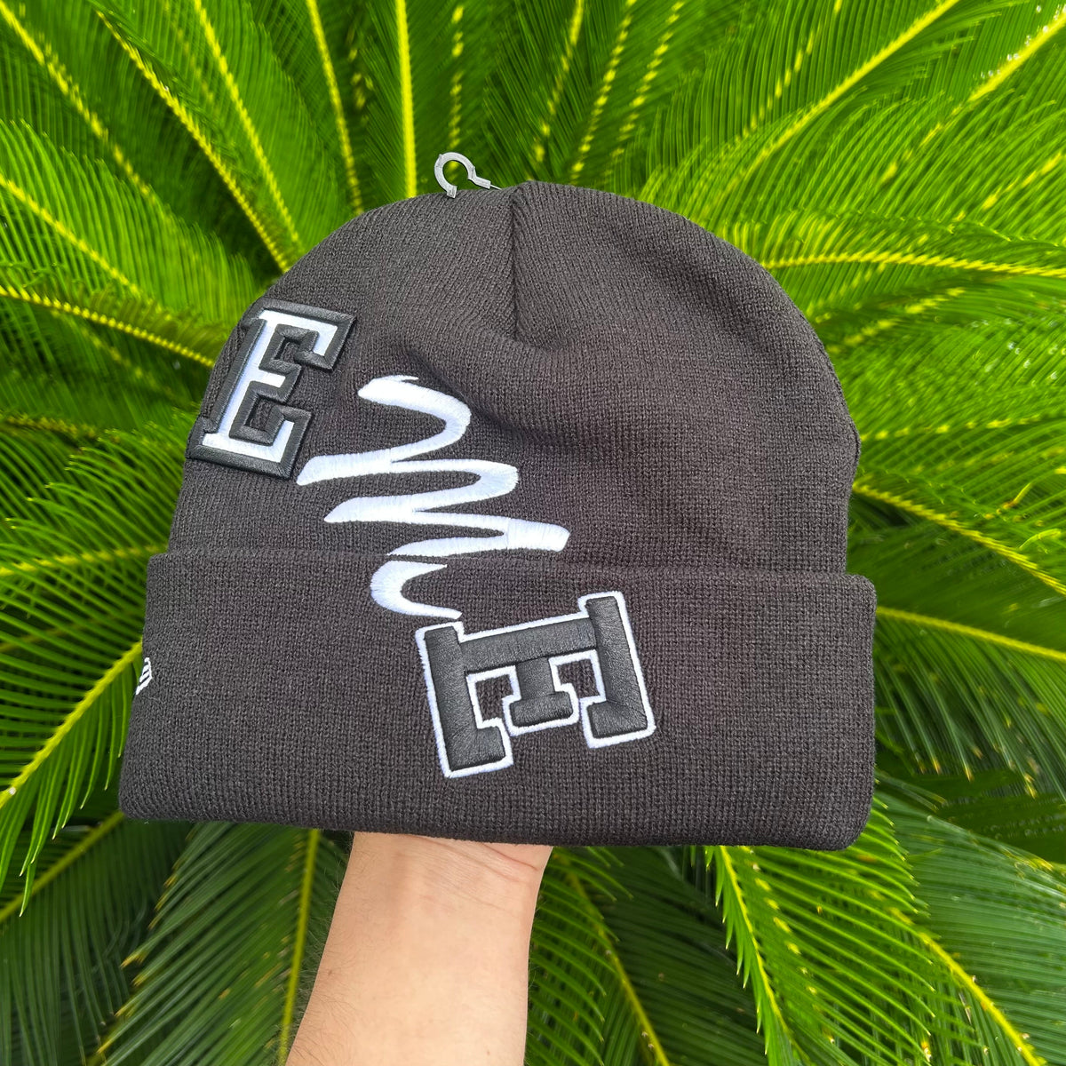 Gorro Exclusivo Supreme x New Era - Ajustable / Negro