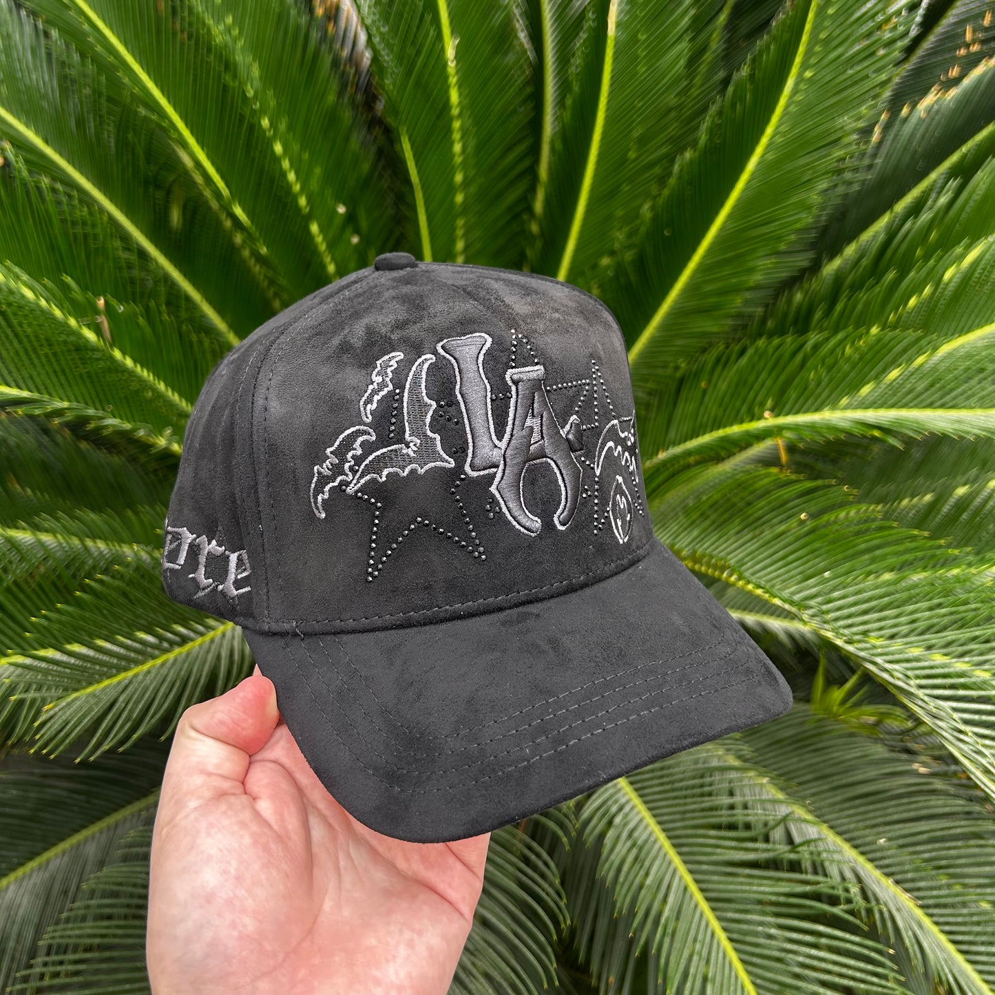 Gorra Innedit “LA-MIRI BRUCE WAYNE” FULL SET