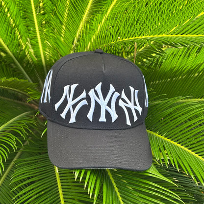 Gorra Exclusiva Yankees x Felicity