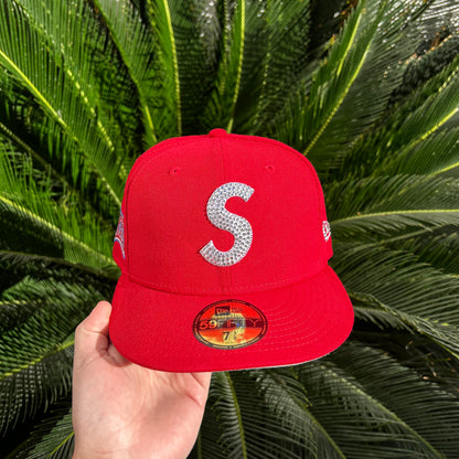 Gorra Exclusiva New Era x Supreme x Swarovski Roja