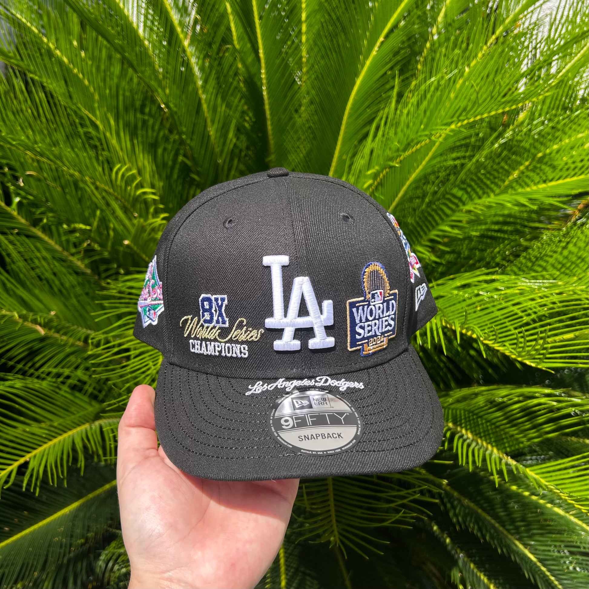 Gorra New Era Exclusiva x Dodgers 9Fifty - Ajustable / Negro/Rojo