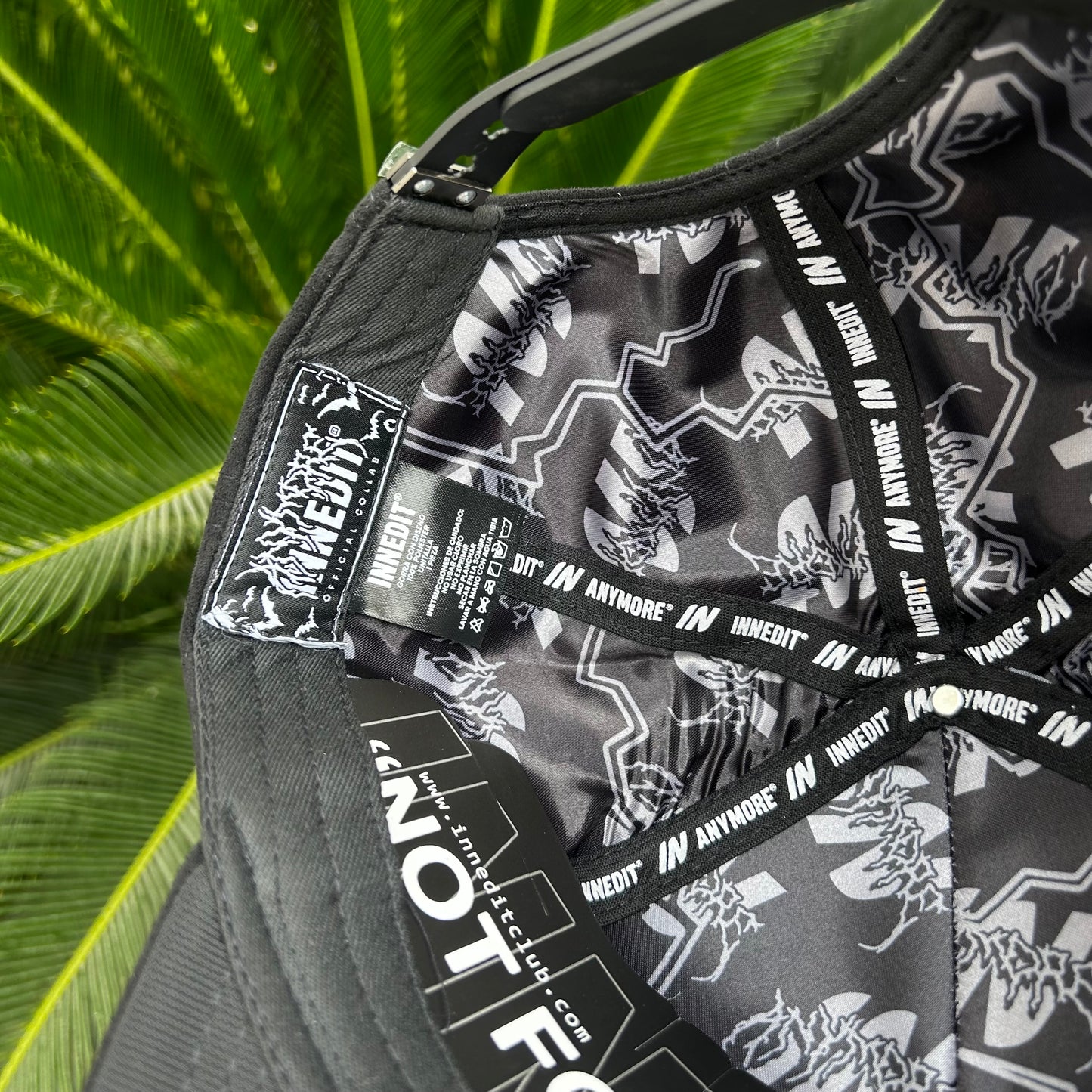 Gorra Innedit “LA-MIRI BRUCE WAYNE” FULL SET