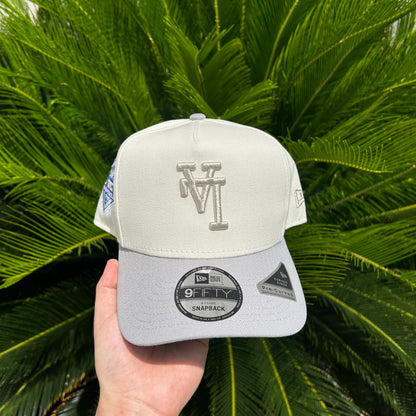 Gorra Exclusiva Dodgers ’Upside Down’ - Unitalla / Blanca/Gris