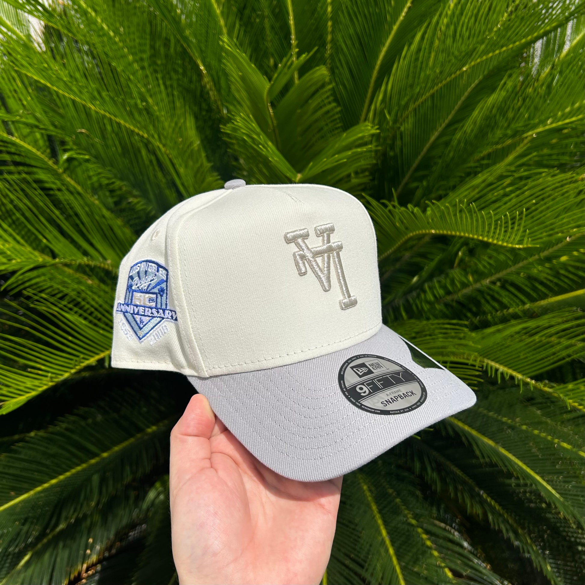 Gorra Exclusiva Dodgers ’Upside Down’ - Unitalla / Blanca/Gris