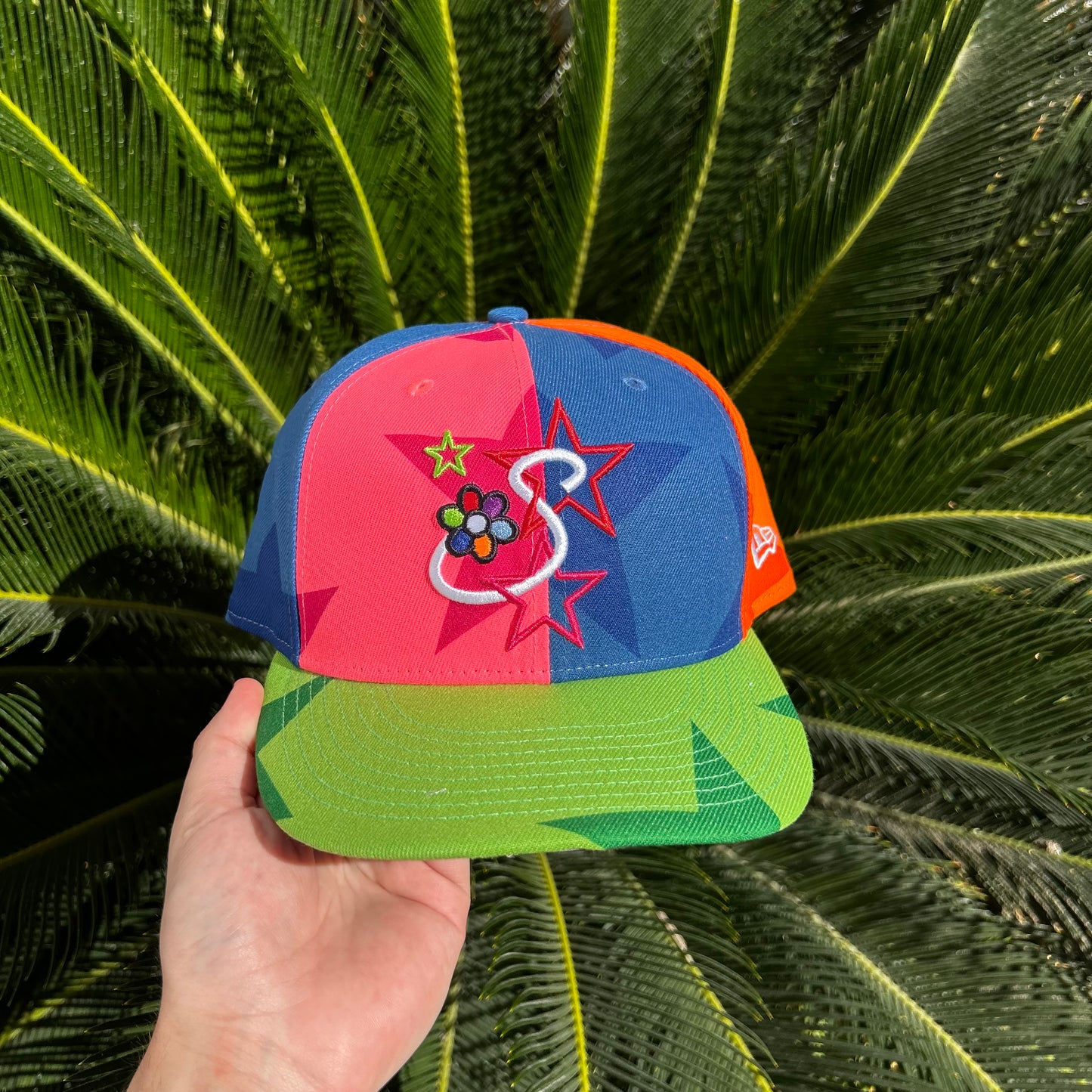 Gorra New Era x Savior Worldwide “Neon Star Pinwheel”