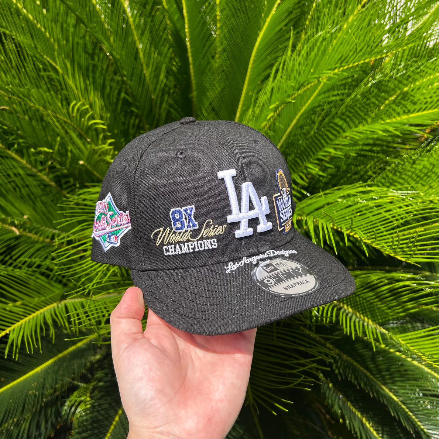 Gorra New Era Exclusiva x Dodgers 9Fifty - Ajustable / Negro/Rojo