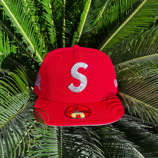 Gorra Exclusiva New Era x Supreme x Swarovski Roja