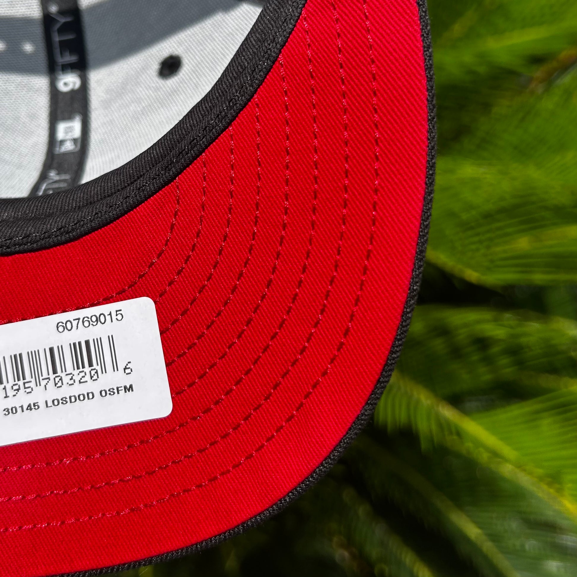 Gorra New Era Exclusiva x Dodgers 9Fifty - Ajustable / Negro/Rojo