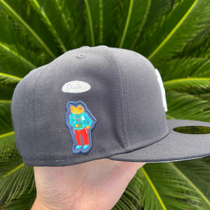 Gorra Bad Bunny x NY Yankees FITTED