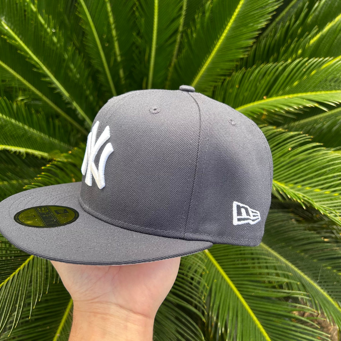 Gorra Bad Bunny x NY Yankees FITTED