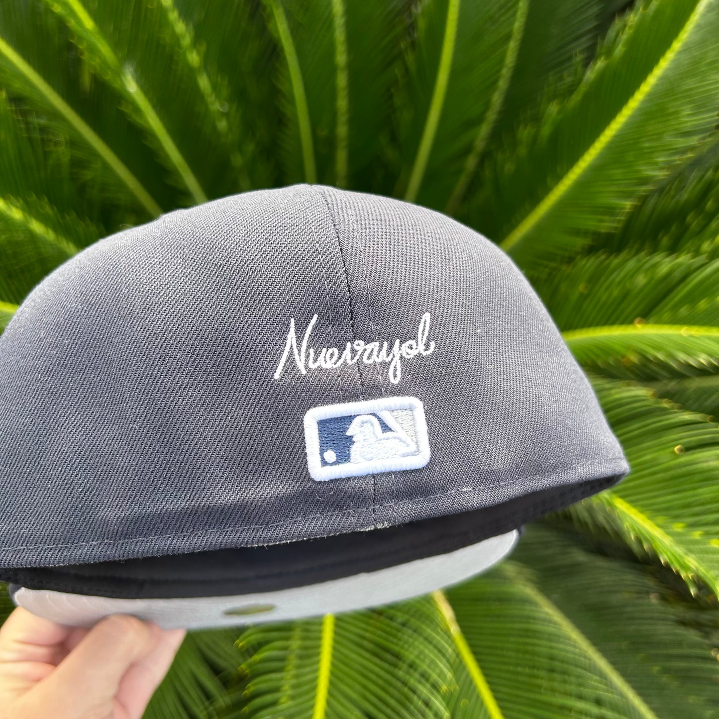 Gorra Bad Bunny x NY Yankees FITTED