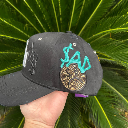 Gorra Dandy Hats x Junior H “Psicodelica” con caja