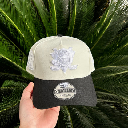 Gorra Exclusiva Anaheim Ducks - Unitalla / Blanco/Negro