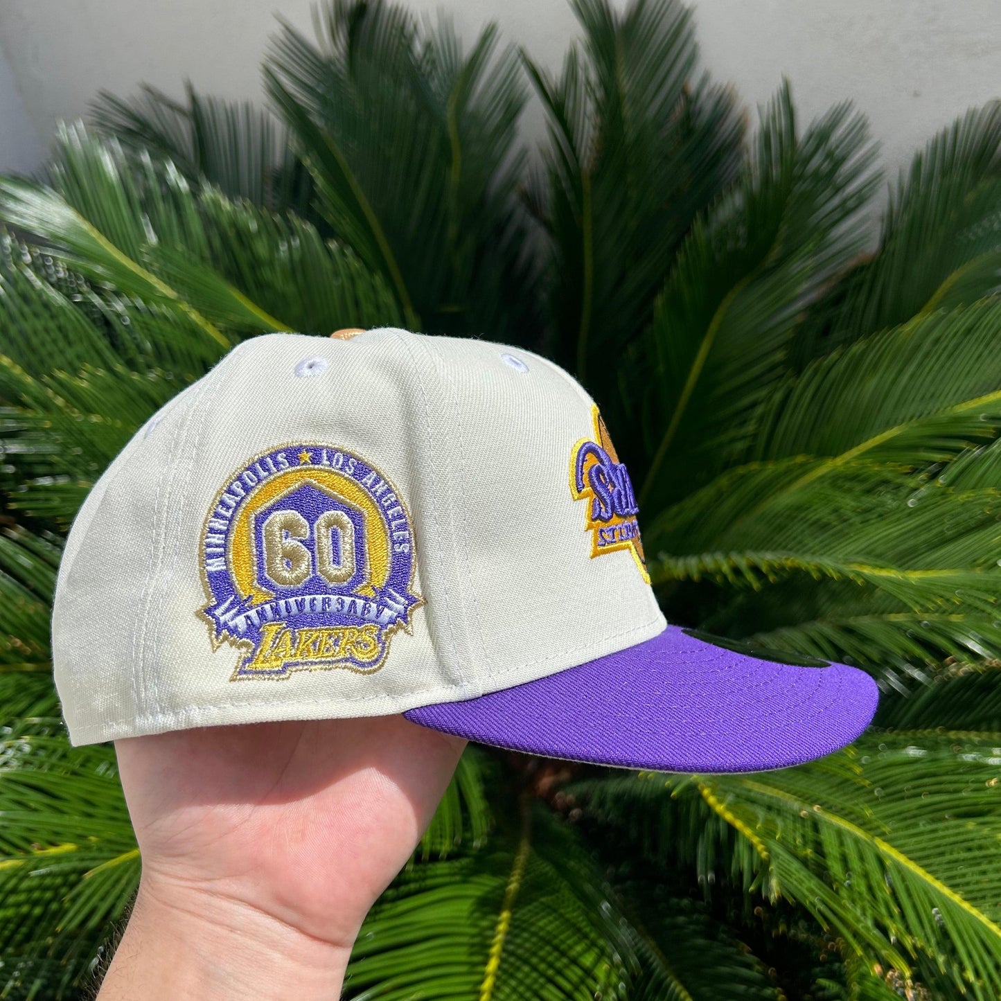 Gorra Exclusiva Lakers "Upside Down"