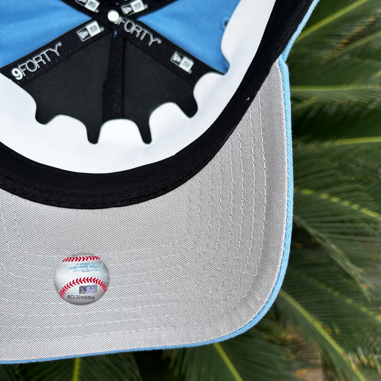Gorra Exclusiva New Era 9Forty x Boston “San Valentin” - Ajustable / Celeste