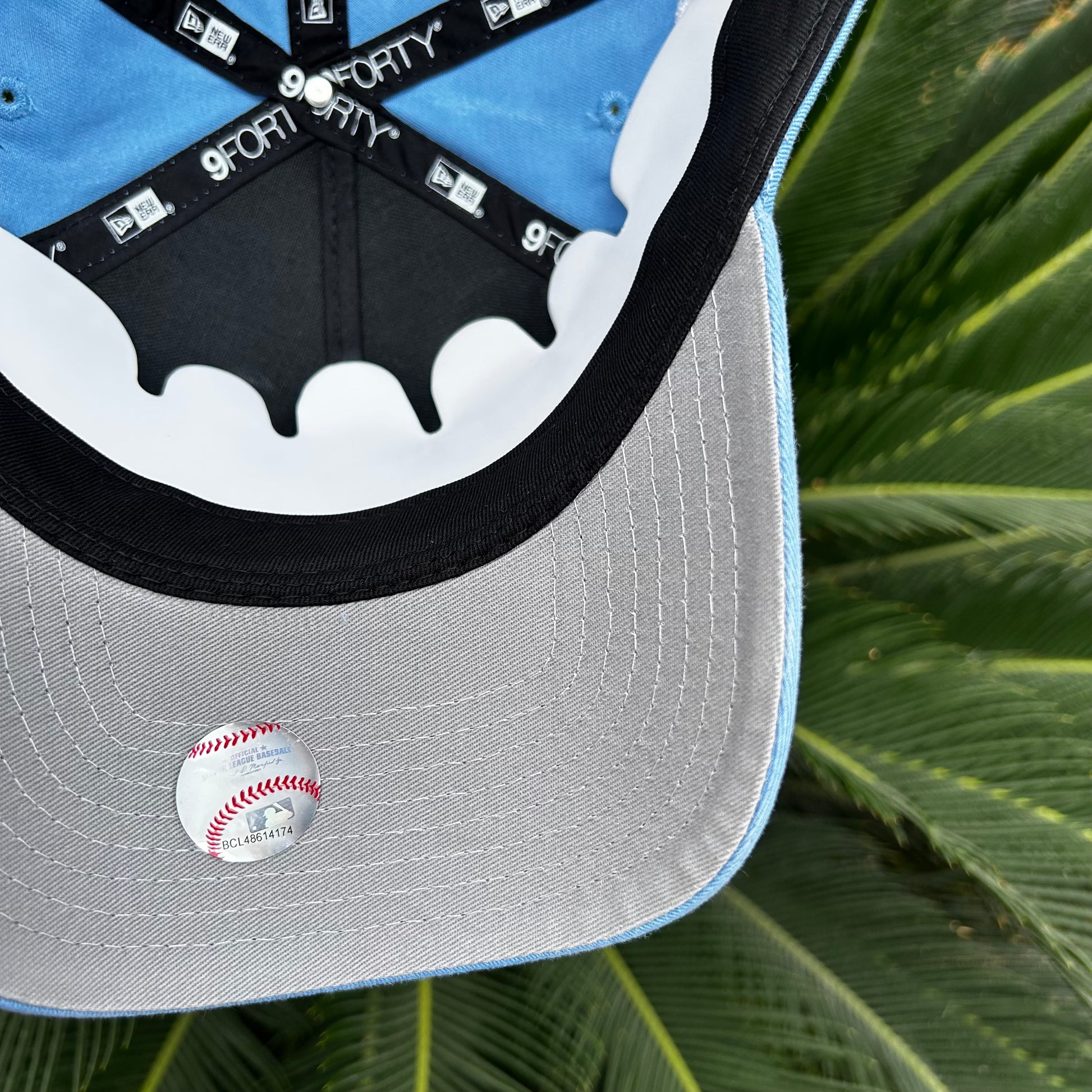 Gorra Exclusiva New Era 9Forty x Detroit “San Valentin” - Ajustable / Celeste