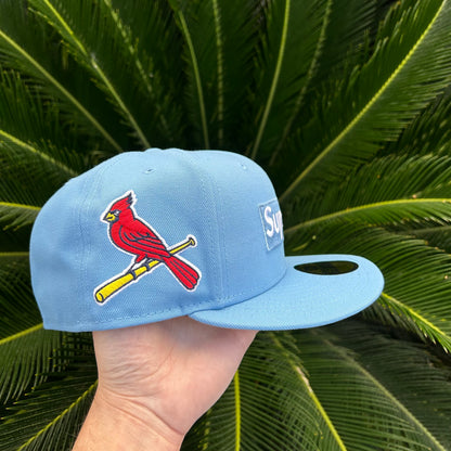 Gorra Exclusiva New Era x Supreme St. Louis Cardinals