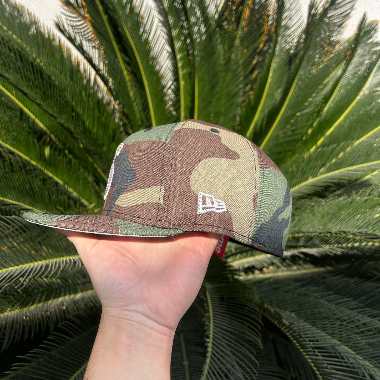 Gorra Exclusiva New Era x Supreme Swarovski Cammo - 7 3/8