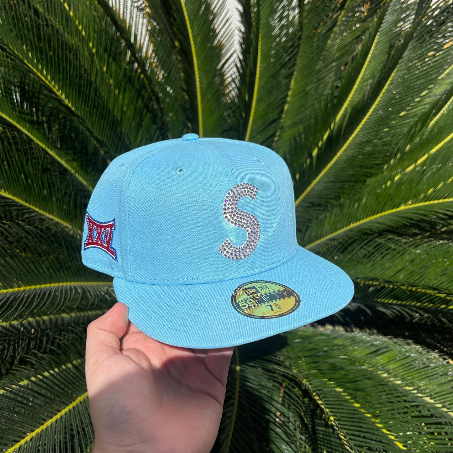 Gorra Exclusiva New Era x Supreme Swarovski Celeste - 7 5/8