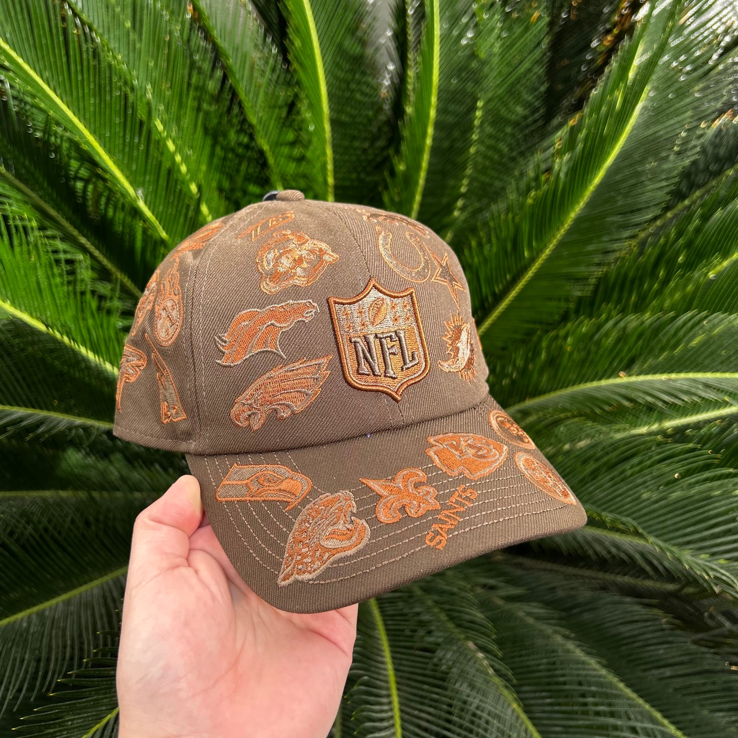 Gorra New Era Bad Bunny All Over Cafe 9FORTY - Ajustable