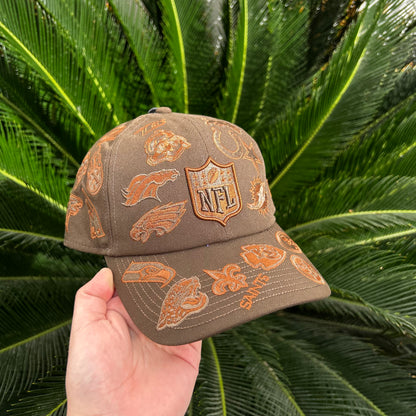 Gorra New Era Bad Bunny All Over Cafe 9FORTY - Ajustable