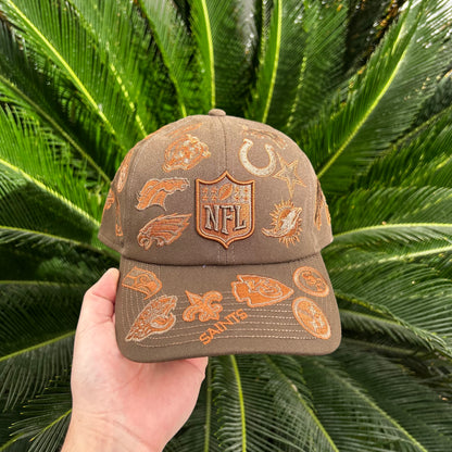 Gorra New Era Bad Bunny All Over Cafe 9FORTY - Ajustable