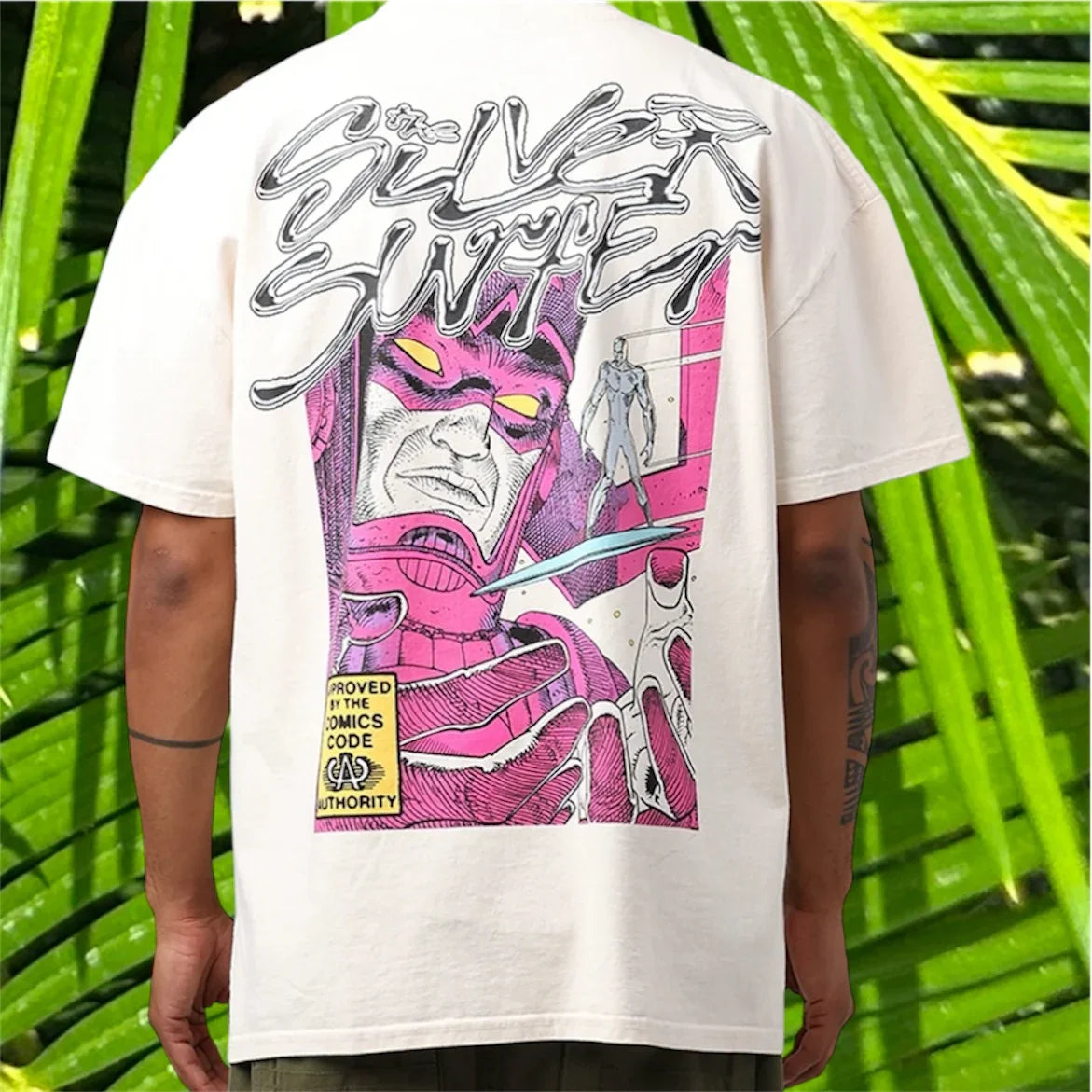 Playera Marvel “Silver Surfer” Oversize