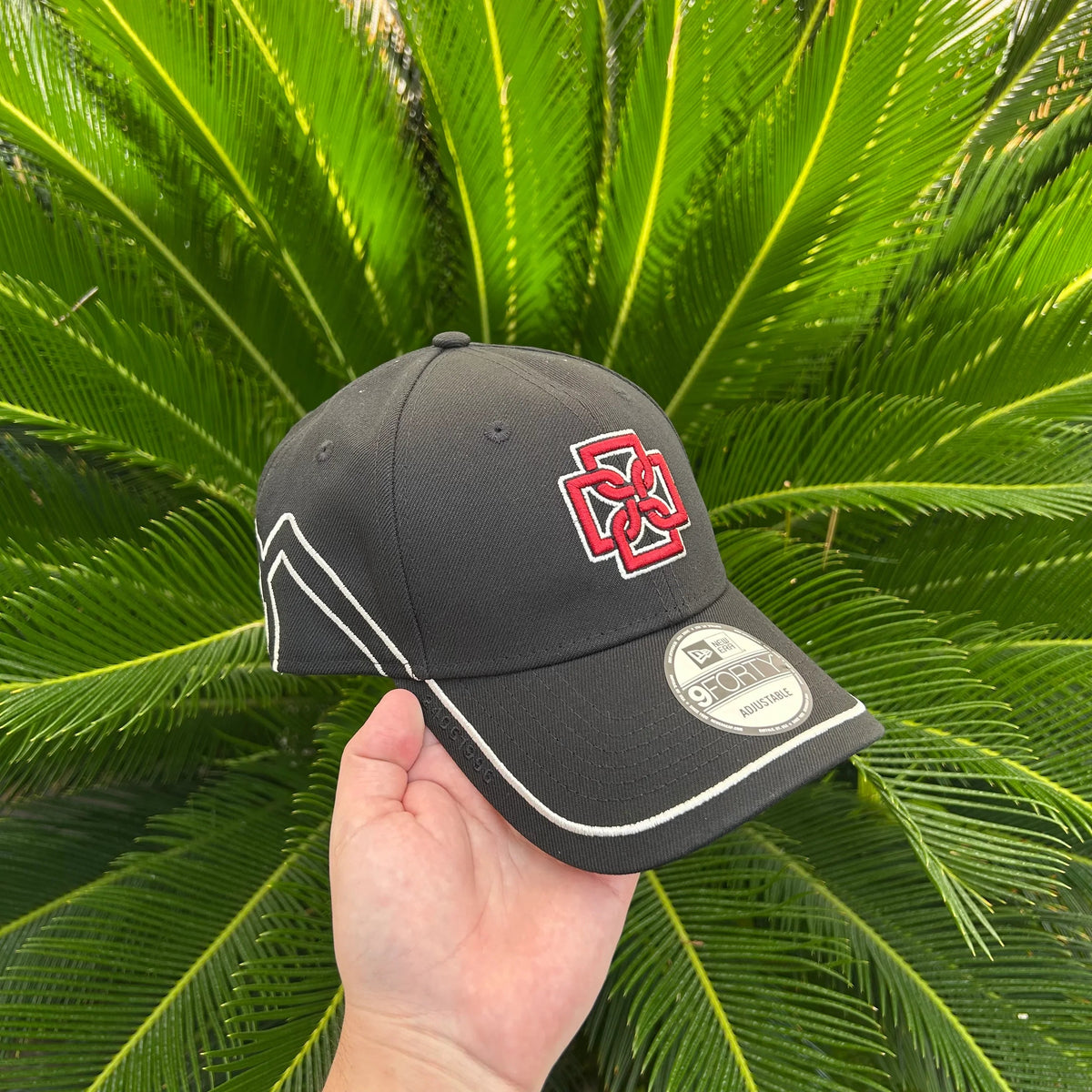 Gorra Curva Duki x New Era 9FORTY Strapback
