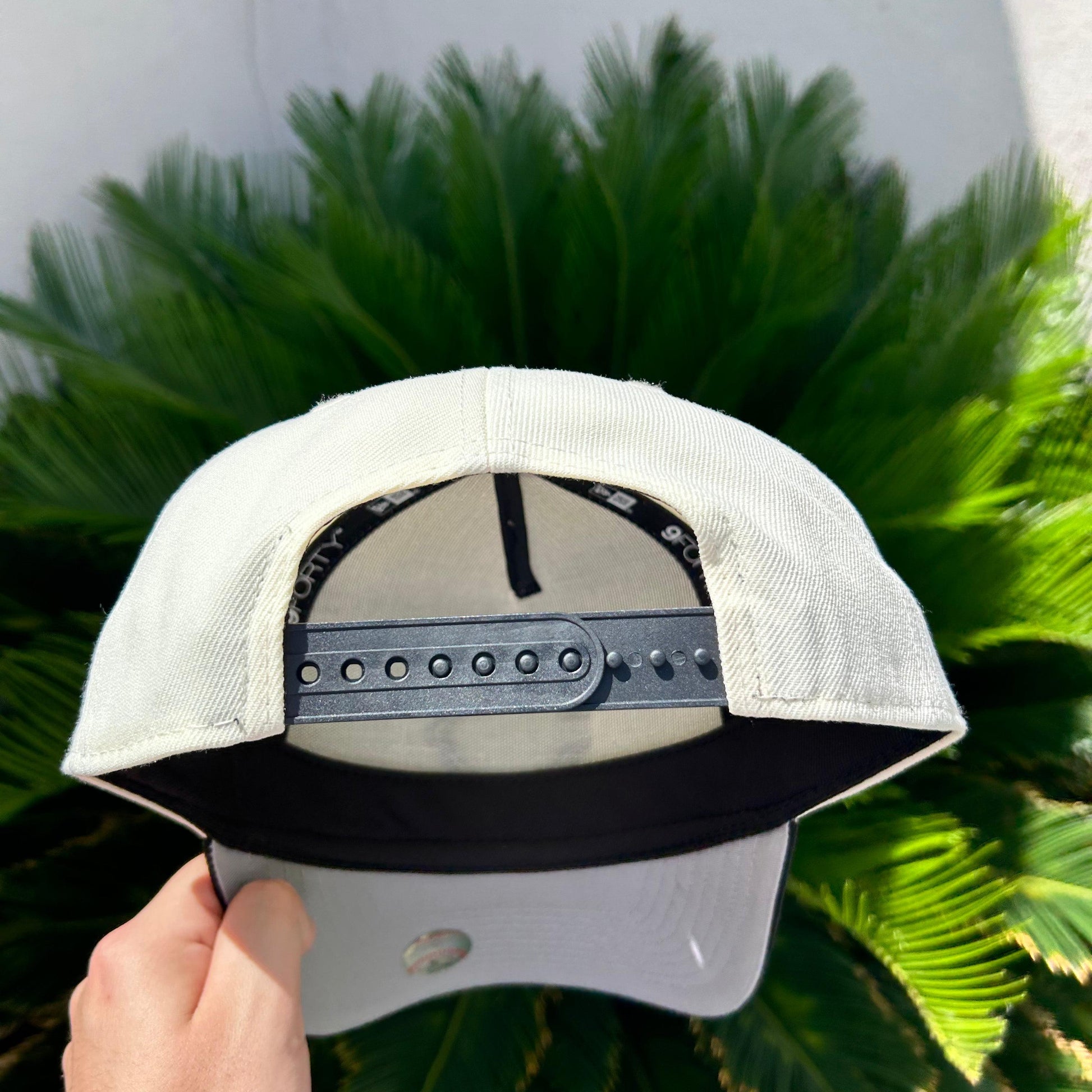 Gorra Exclusiva Cincinatti "Upside Down"