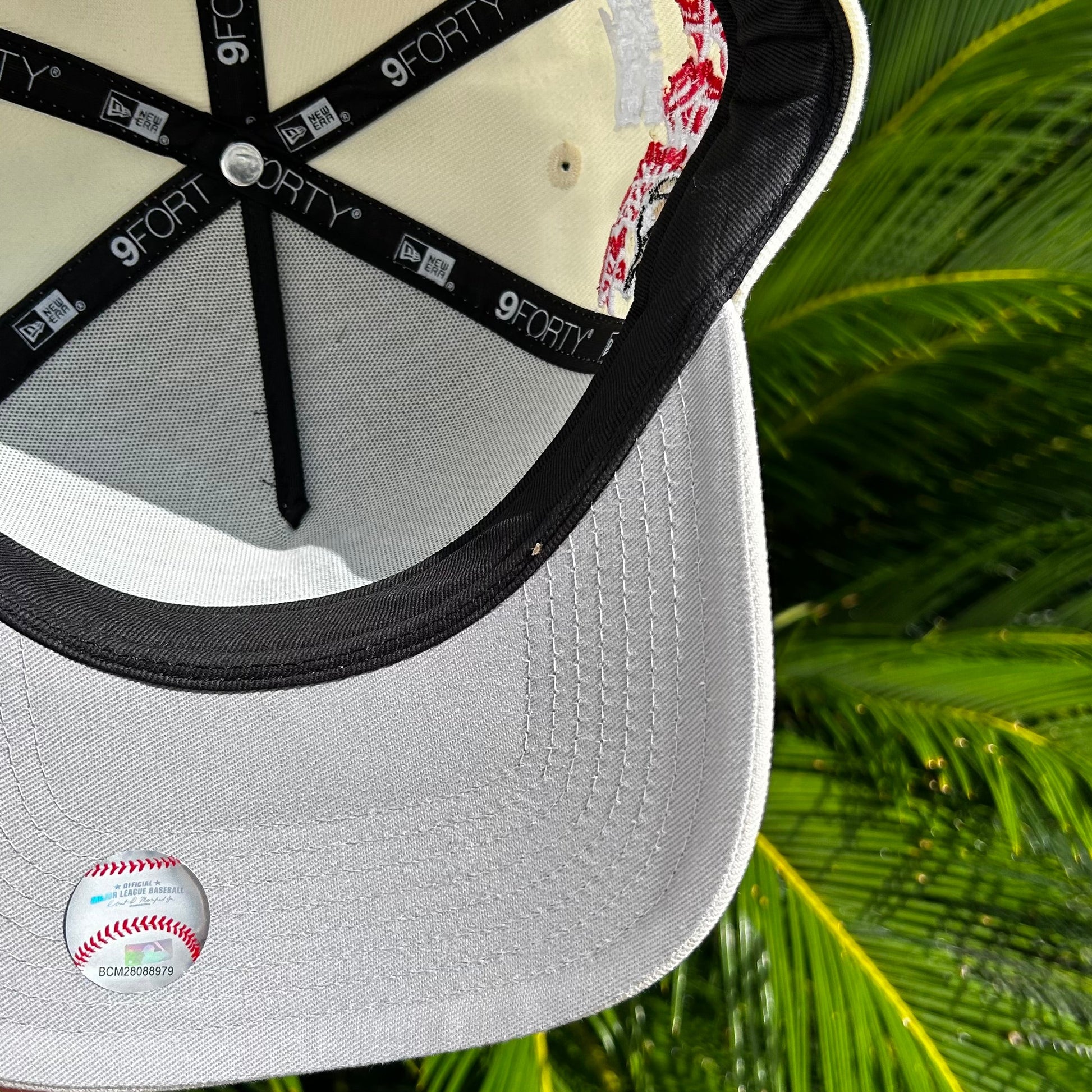 Gorra Exclusiva Dodgers Ohtani White - Ajustable / Blanco/Gris
