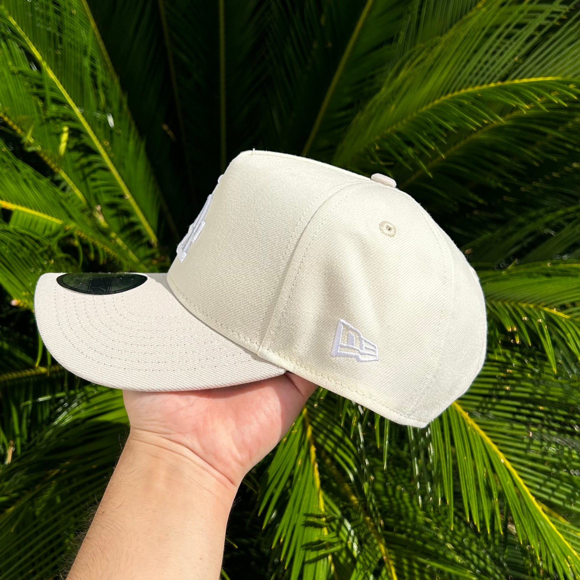 Gorra Exclusiva Dodgers Ohtani White - Ajustable / Blanco/Gris