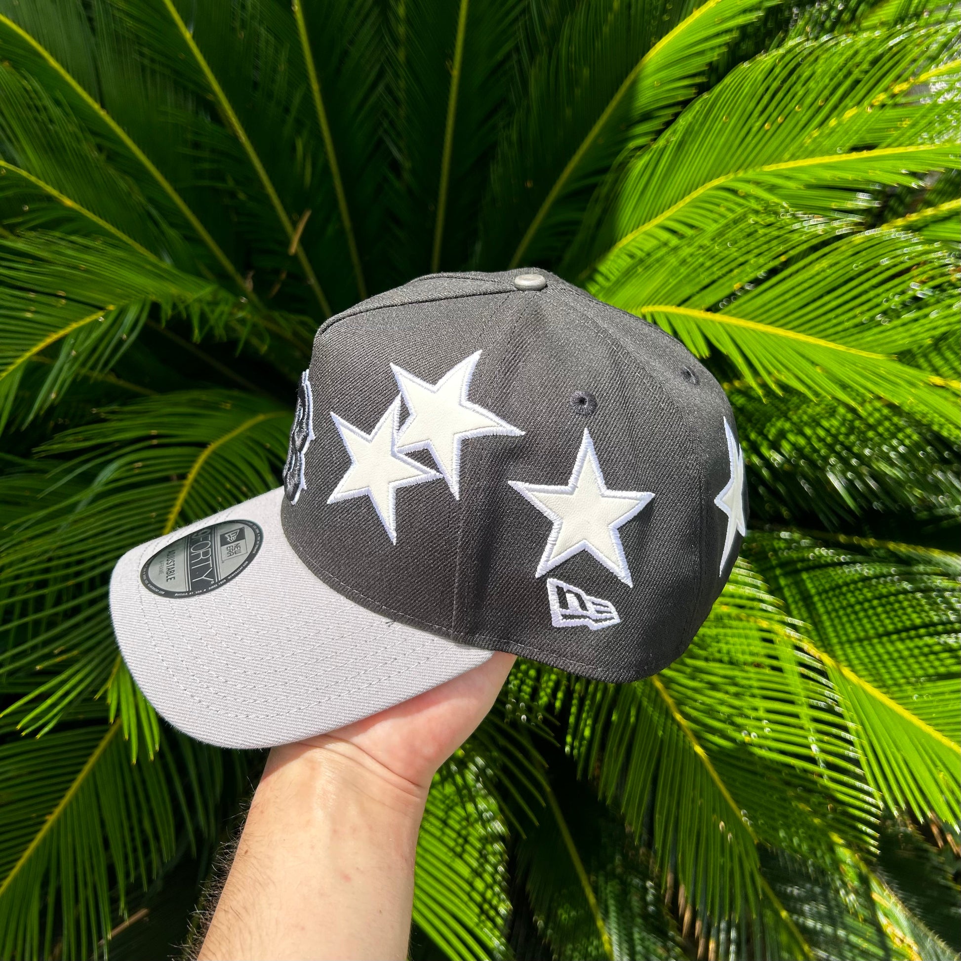 Gorra Exclusiva New Era Boston ’Golden Goose’ - Unitalla / Negro/Gris