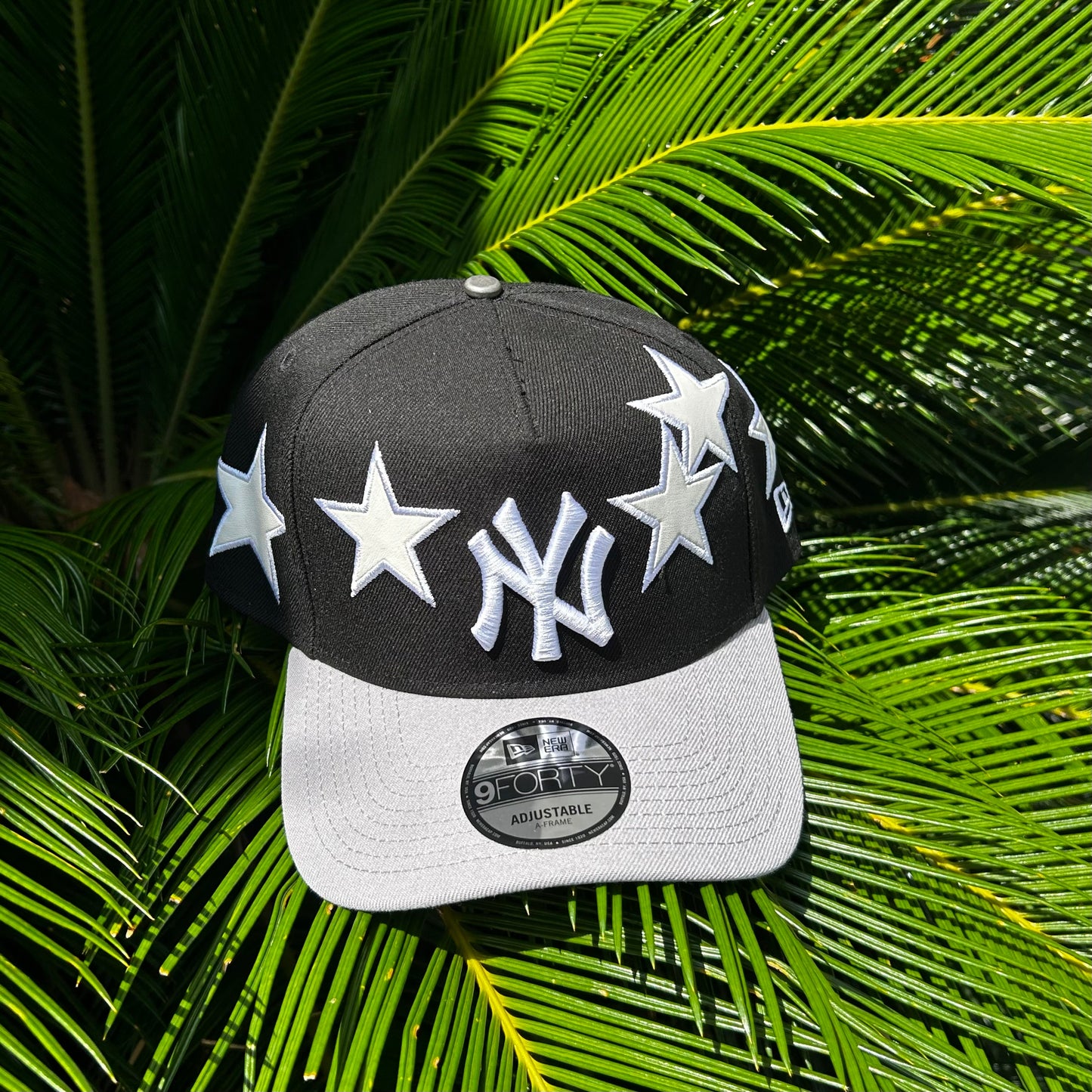 Gorra Exclusiva New Era NY Yankees ’Golden Goose’ - Unitalla / Negro/Gris