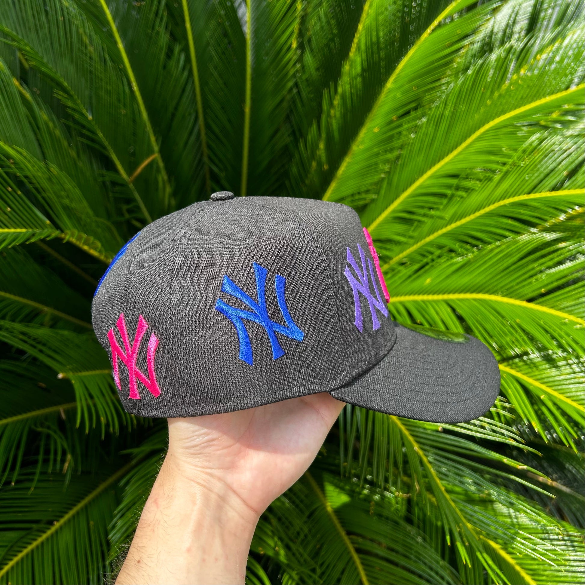 Gorra Exclusiva New Era NY Yankees ’NYNYNY Multilogo’ - Unitalla / Negro