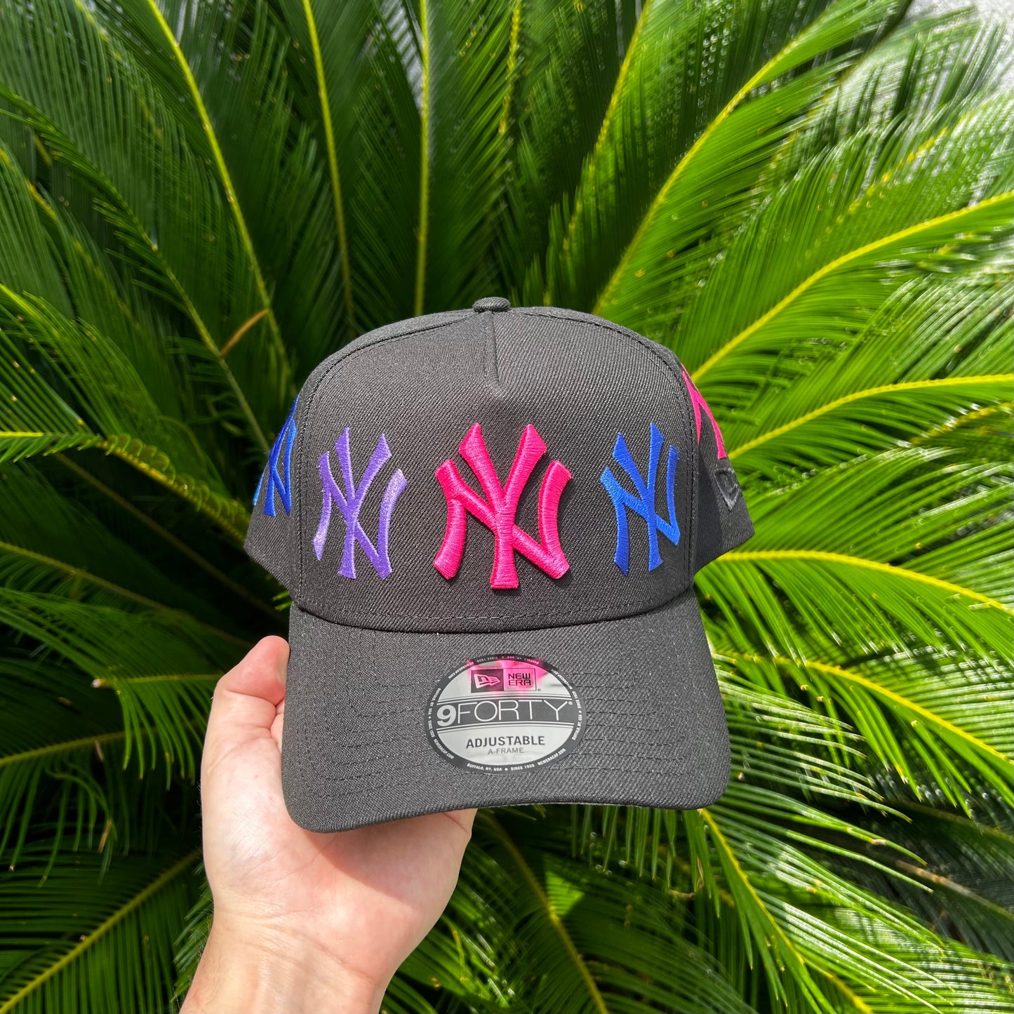 Gorra Exclusiva New Era NY Yankees ’NYNYNY Multilogo’ - Unitalla / Negro