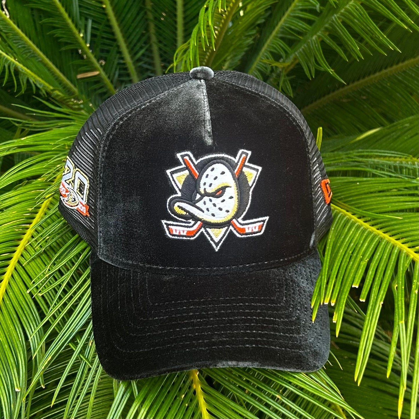 Gorra Exclusiva New Era x Anaheim Ducks Velvet - Unitalla / Negro