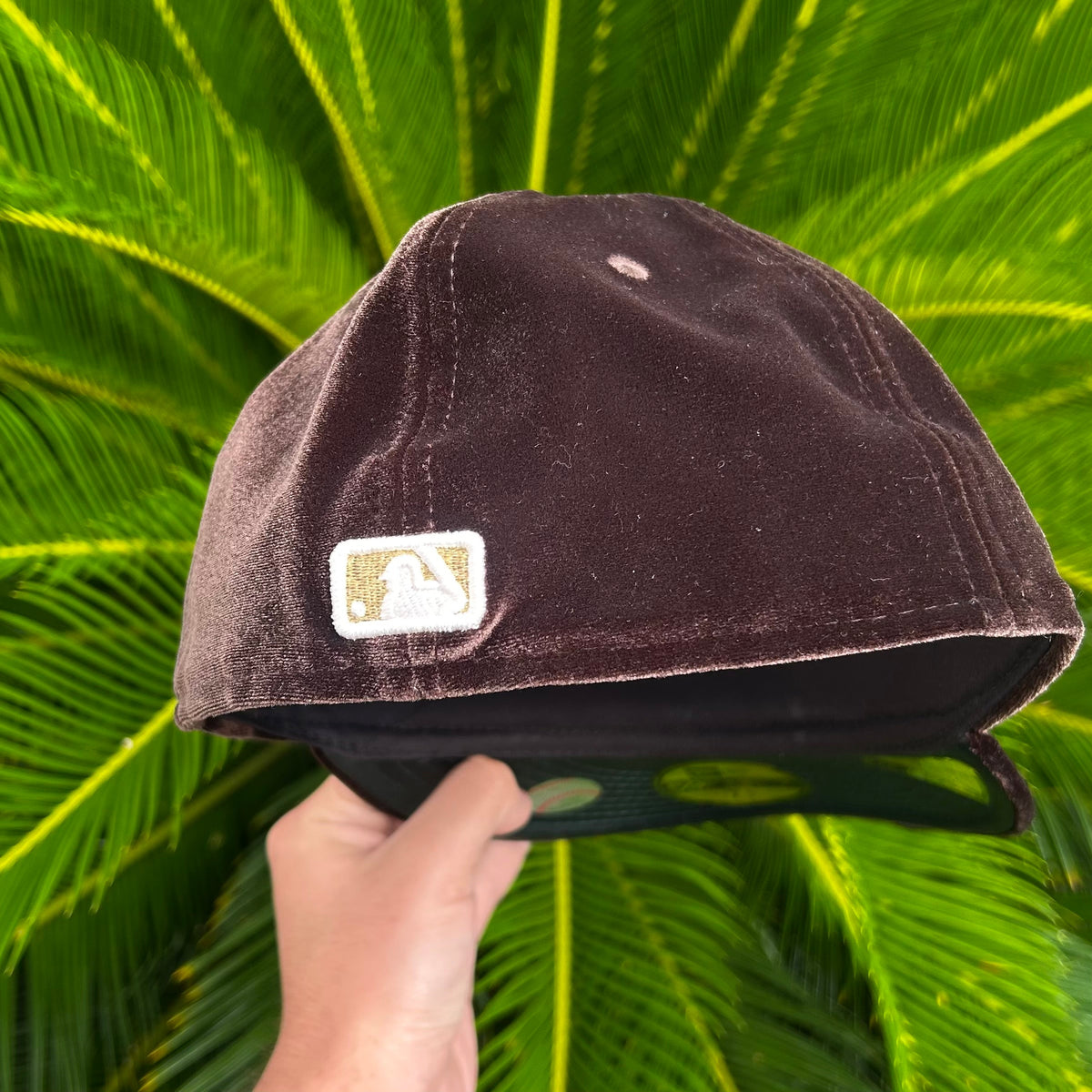 Gorra Exclusiva New Era x Dodgers Velvet Cafe - 7 3/8