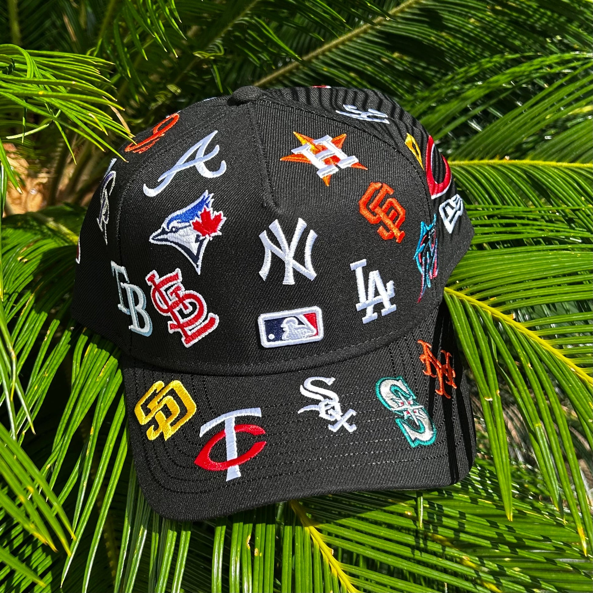 Gorra Exclusiva New Era x MLB All Over - Unitalla / Negro