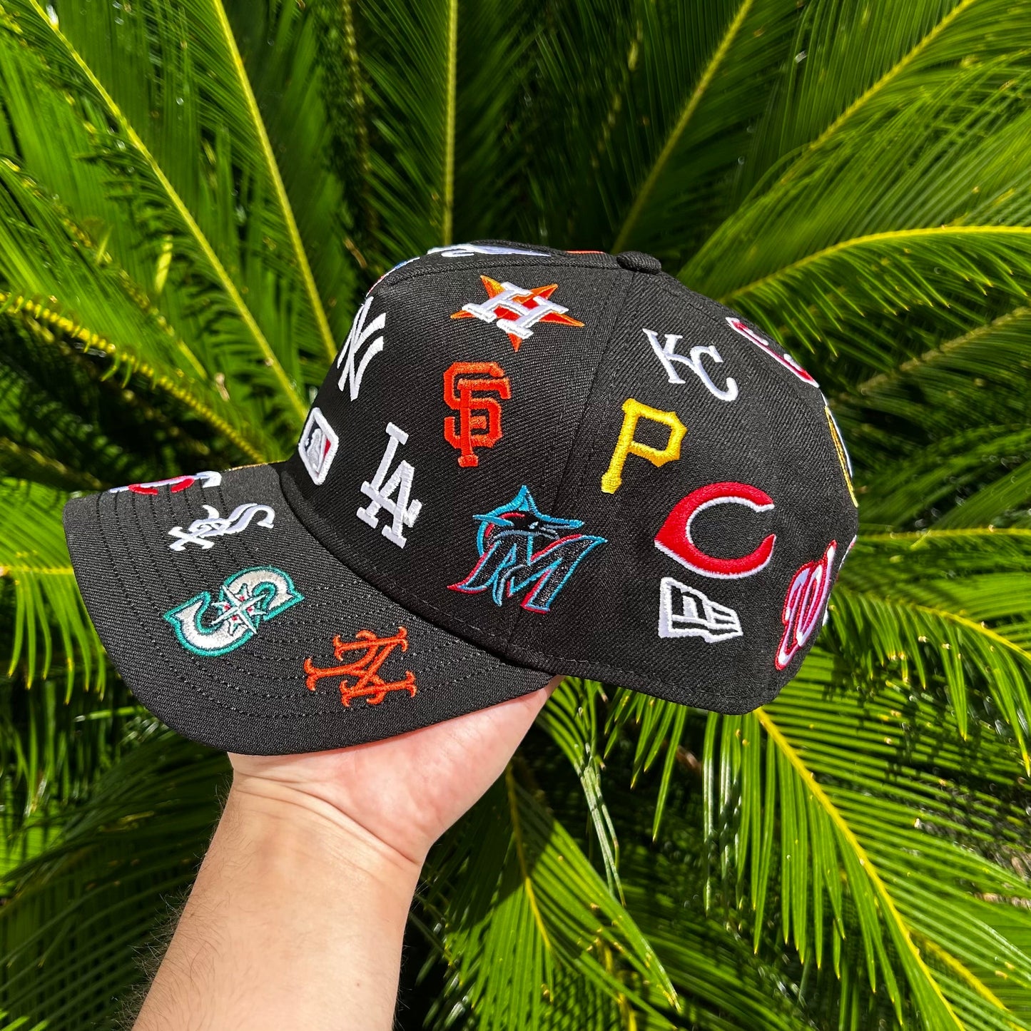 Gorra Exclusiva New Era x MLB All Over - Unitalla / Negro