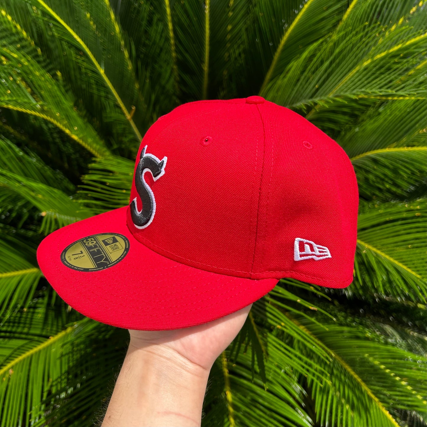 Gorra Exclusiva New Era x Supreme 2026 - 7 3/8 / Rojo