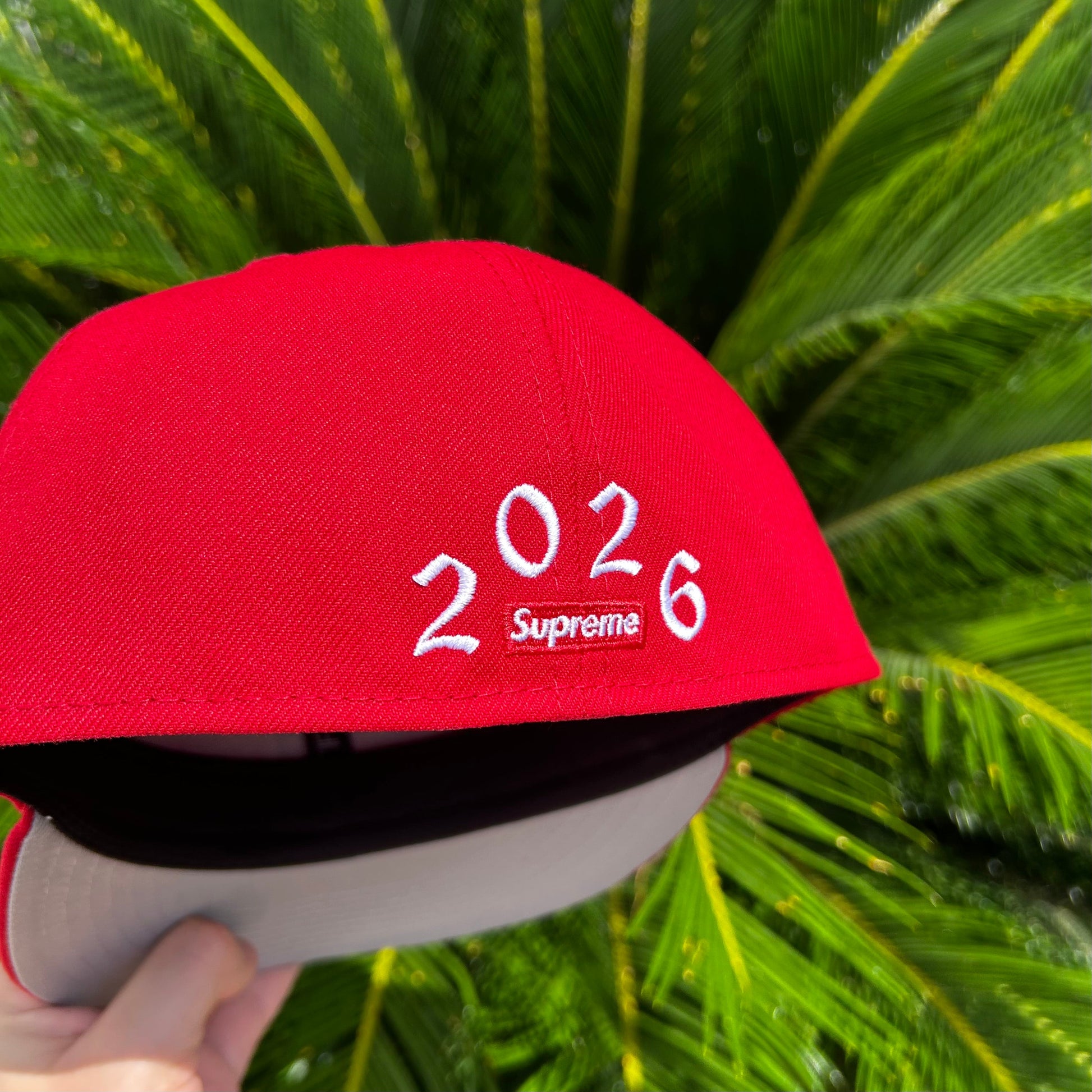 Gorra Exclusiva New Era x Supreme 2026 - 7 3/8 / Rojo