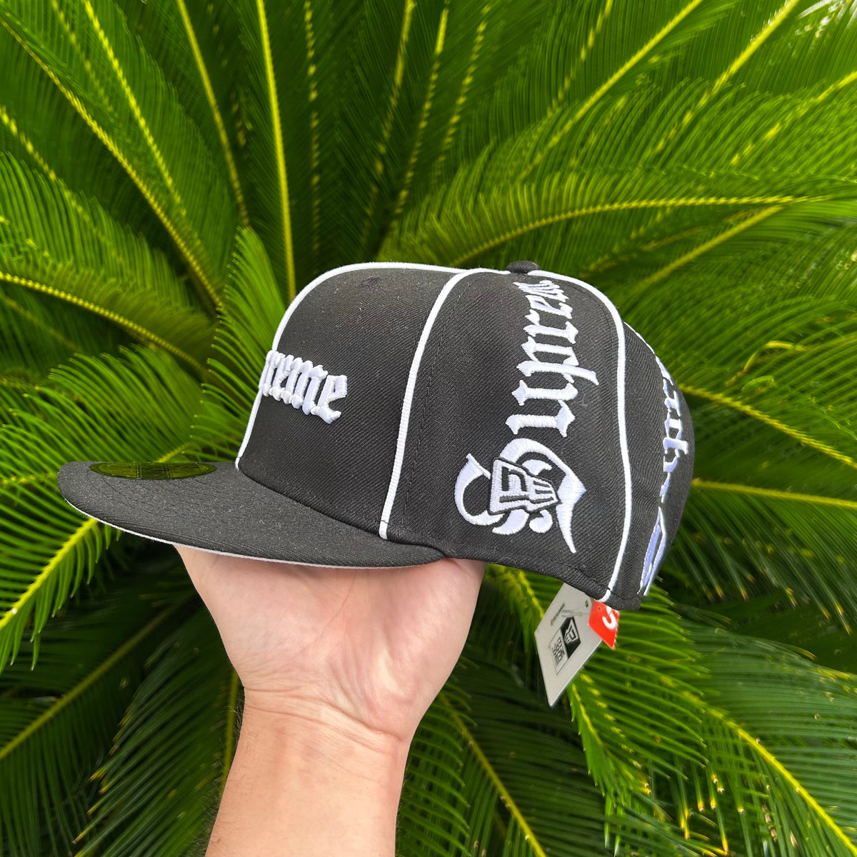 Gorra Exclusiva New Era x Supreme - 7 1/2 / Negro