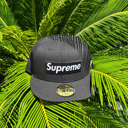 Gorra Exclusiva New Era x Supreme Champion Rings Negro - 7 1/2