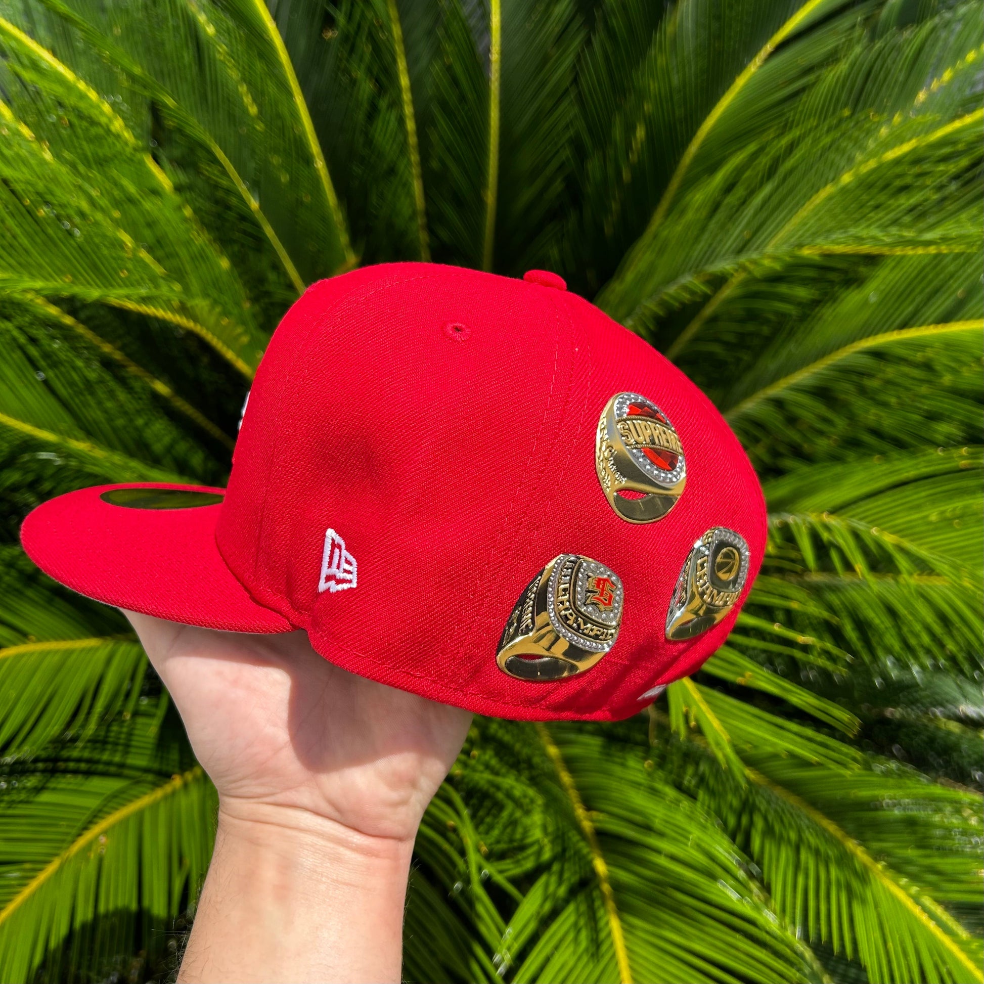 Gorra Exclusiva New Era x Supreme Champion Rings Roja - 7 3/8 / Rojo